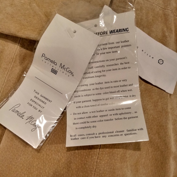 NEW Pamela McCoy Tan Leather Coat with Fringe - Picture 8 of 8